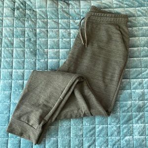 Mens slim fit light weight joggers SIZE MEDIUM